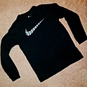 Nike long sleeve t-shirt.
